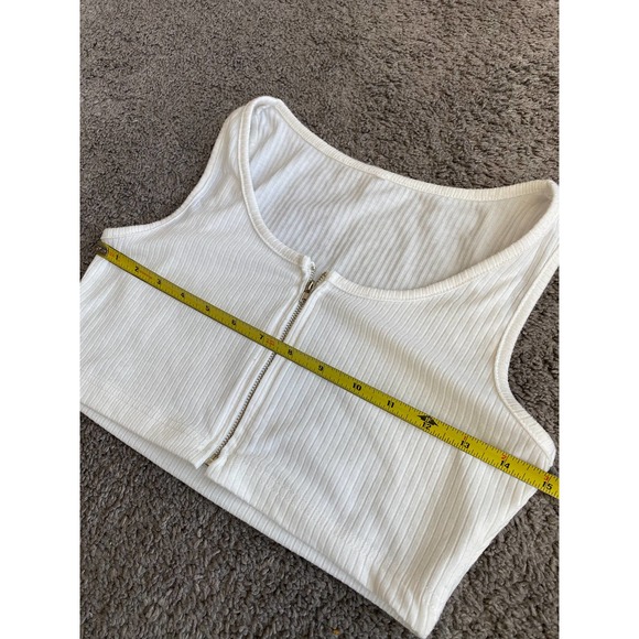 Boohoo white ribbed zip up tank top, size small - Picture 8 of 12